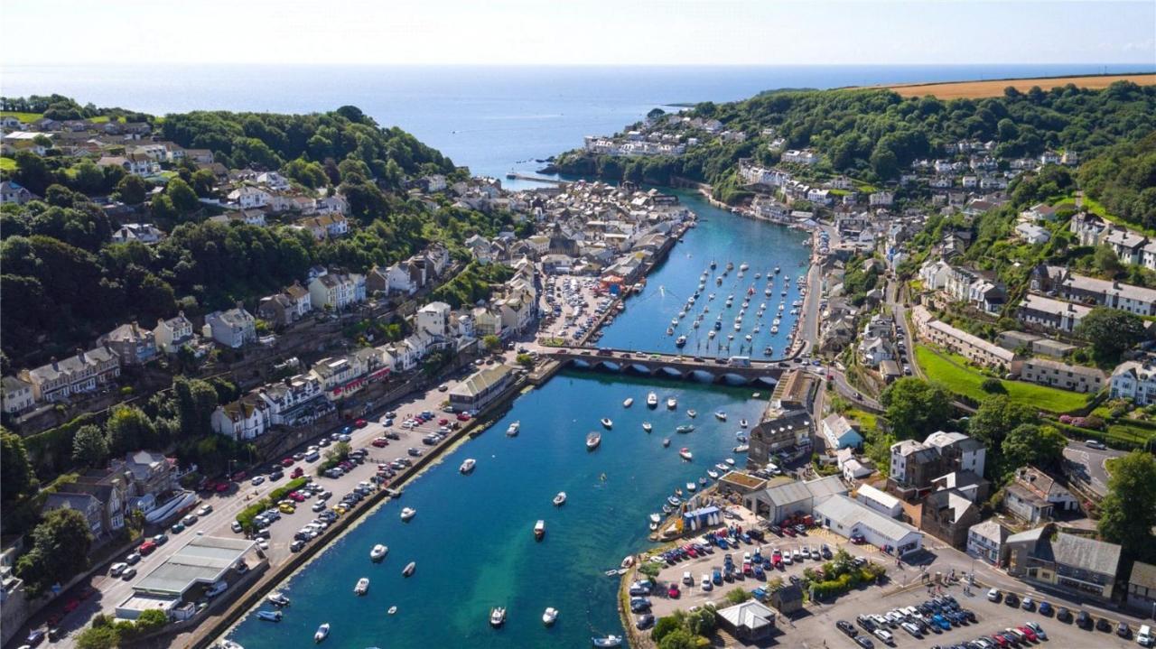 "Prospect House" - Two Private Apartments In This 17Th Century Cottage - Apartment 2 Has A Kids Cabin Bunk Room - Book Both Apartments For One Large House With Connecting Door In Lobby - Public Parking Outside Looe Extérieur photo